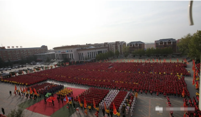 嵩山少林武術(shù)學(xué)校一年多少學(xué)費(fèi)?能減免嗎?