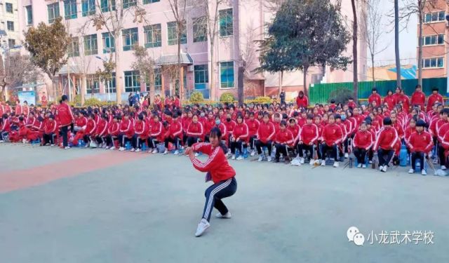 孩子到嵩山少林武校上學(xué)有什么好處?