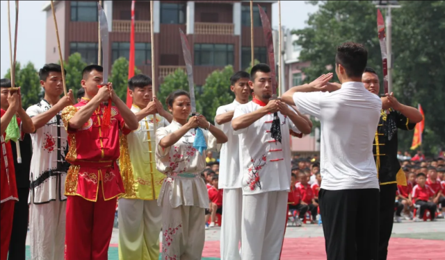 【獨家指南】小龍武校招生辦公室電話多少：連接夢想，啟航武術(shù)之旅