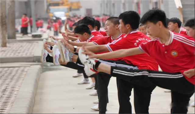 河南少林小龍文武學(xué)校一年多少學(xué)費？年度學(xué)費詳解與價值洞察