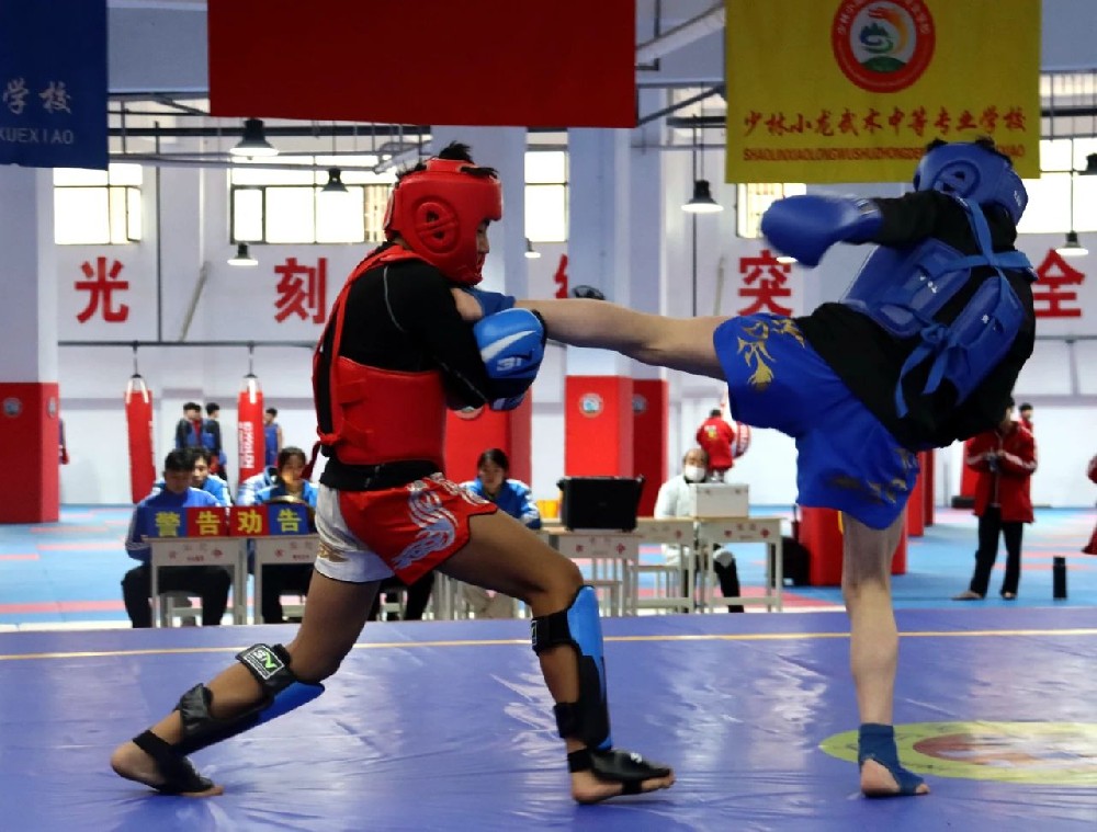 河南少林小龍武校組織舉辦五地六校散打交流賽