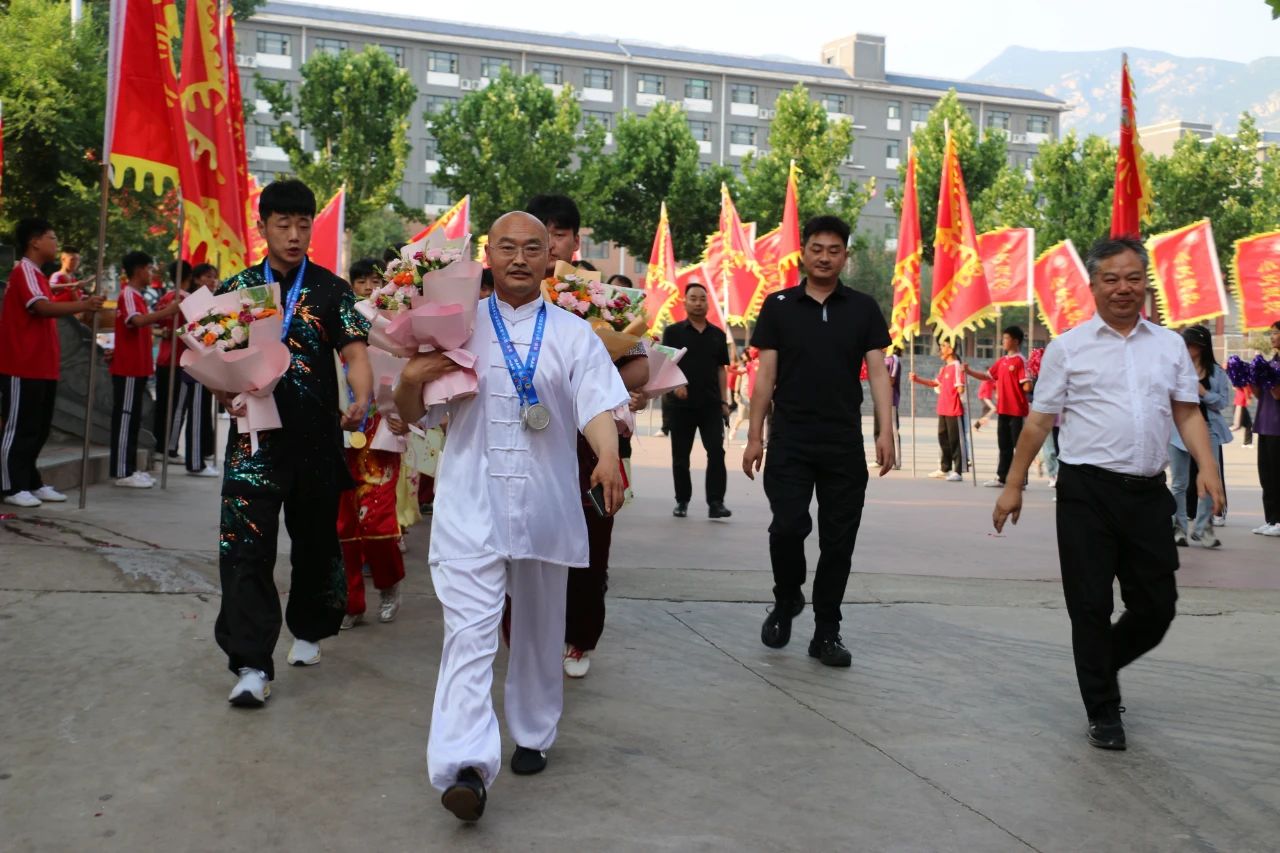 河南少林小龍武校