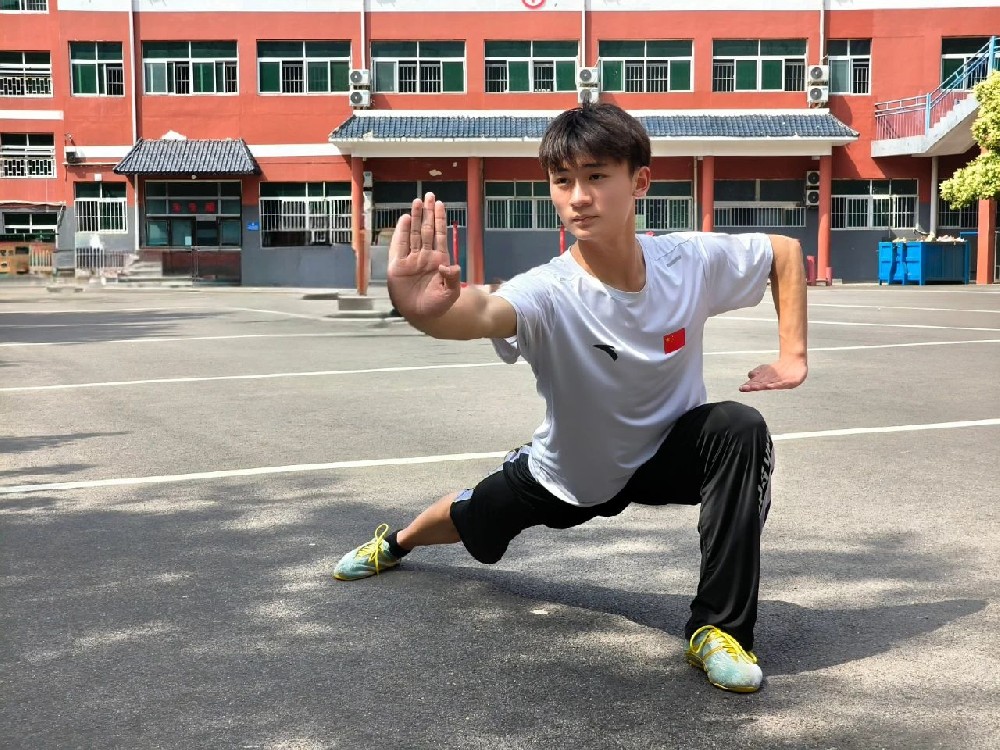 少林小龍武校